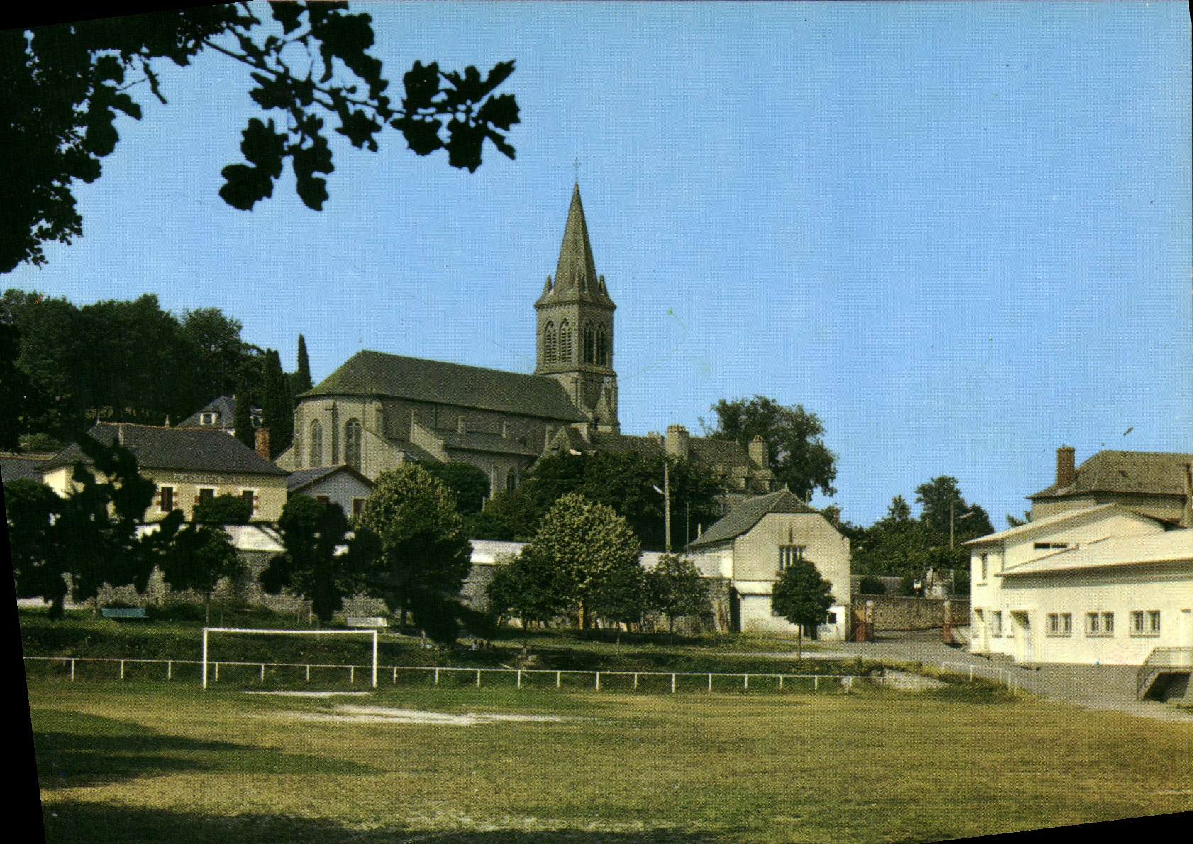 La Fouillade — Un des aspects du village — Société des Cartes Postales APA-POUX, ALBI
