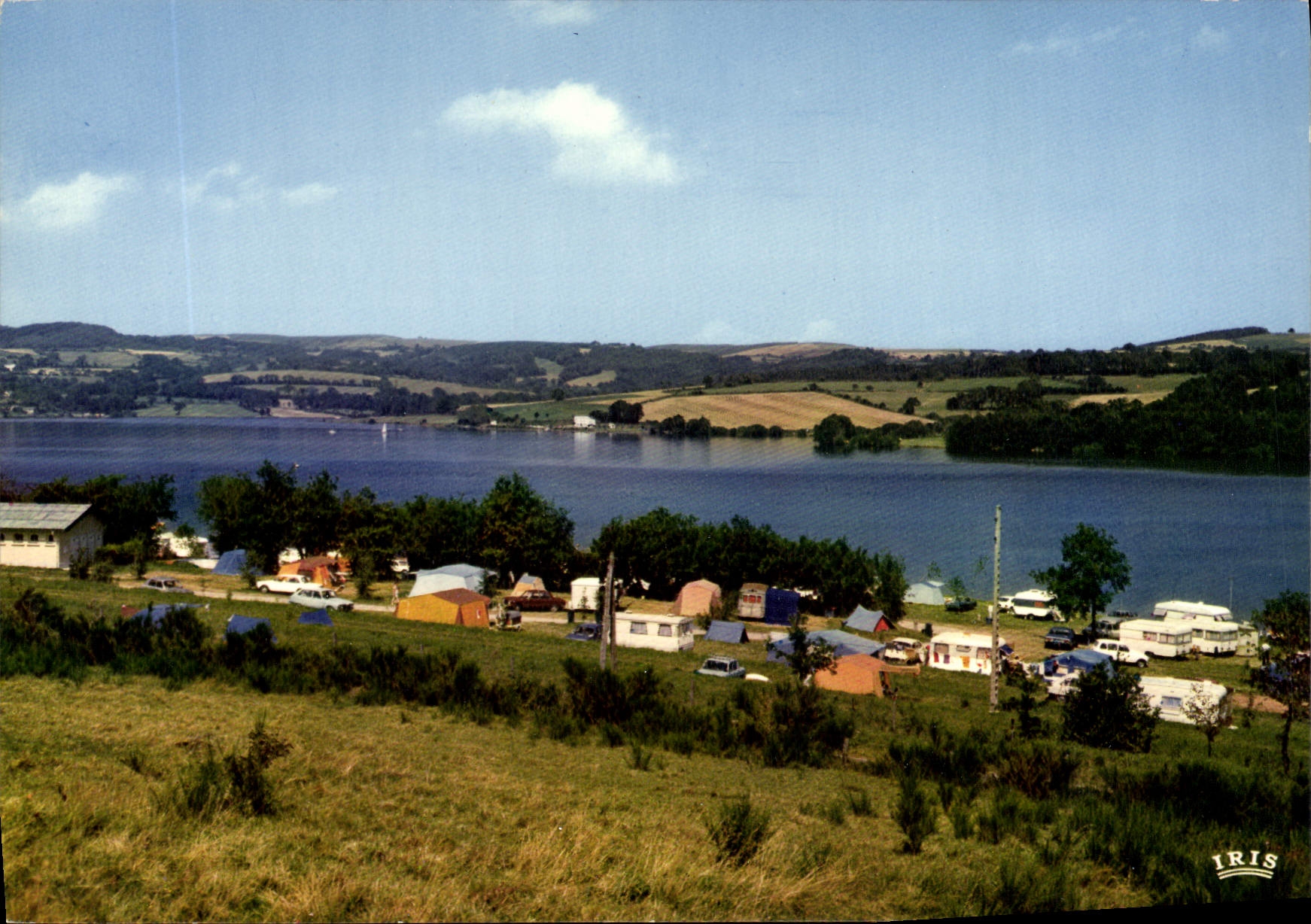 Villefranche-de-Panat — Camping sur les bords du lac — IRIS