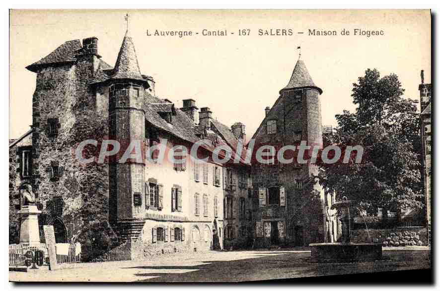 CPA L'Auvergne Cantal Salers Maison de Flogeac 