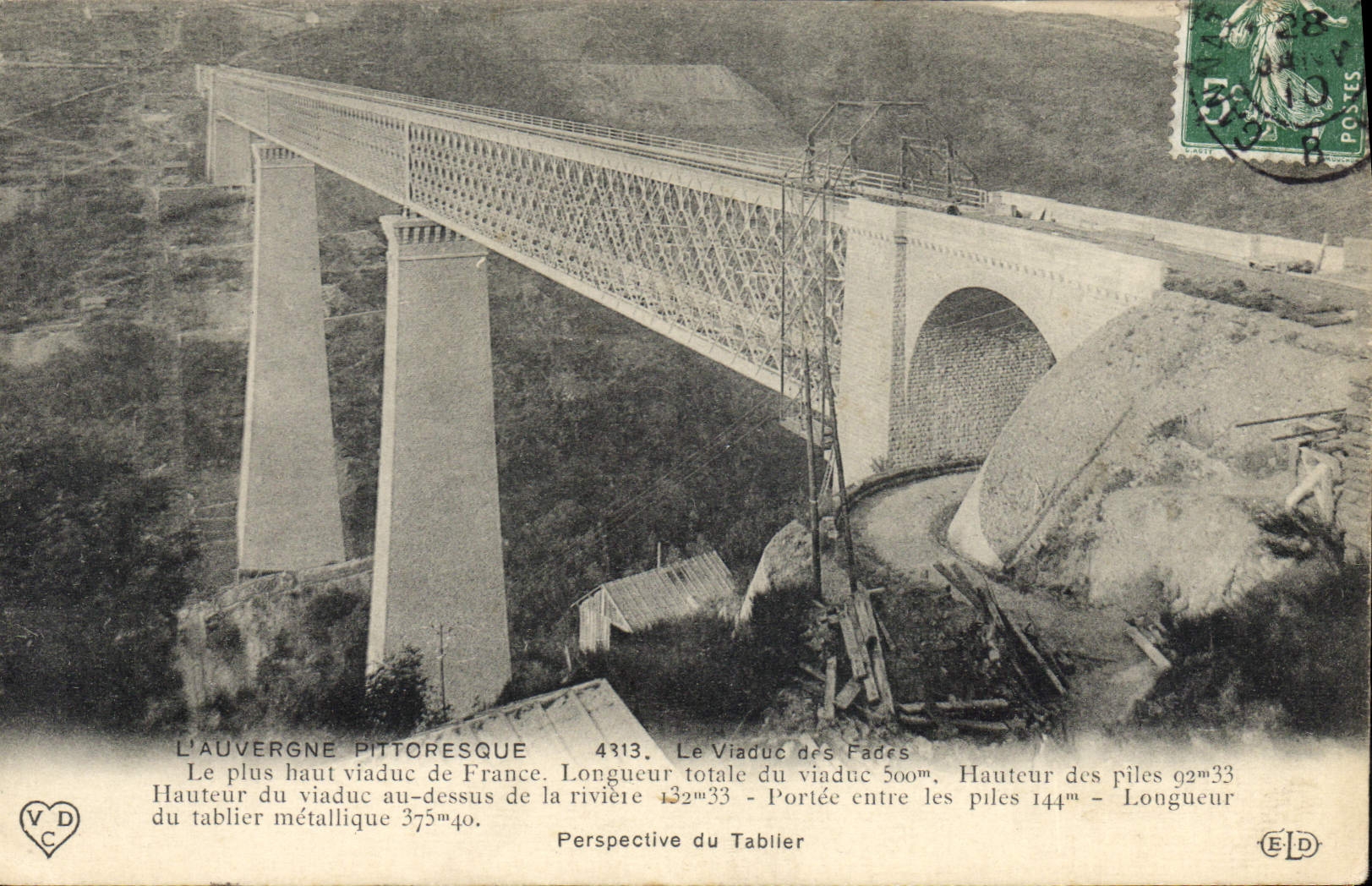 CPA L'Auvergne Pittoresque Le Viaduc des Fades Le Plus haut viaduc de France 