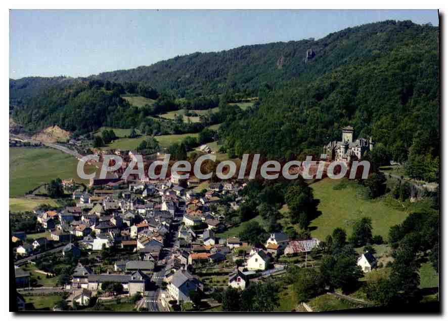 CPA Image du Cantal Polminhac Vue panoramique sur le village au pied du Chateau de Pesteils et son d