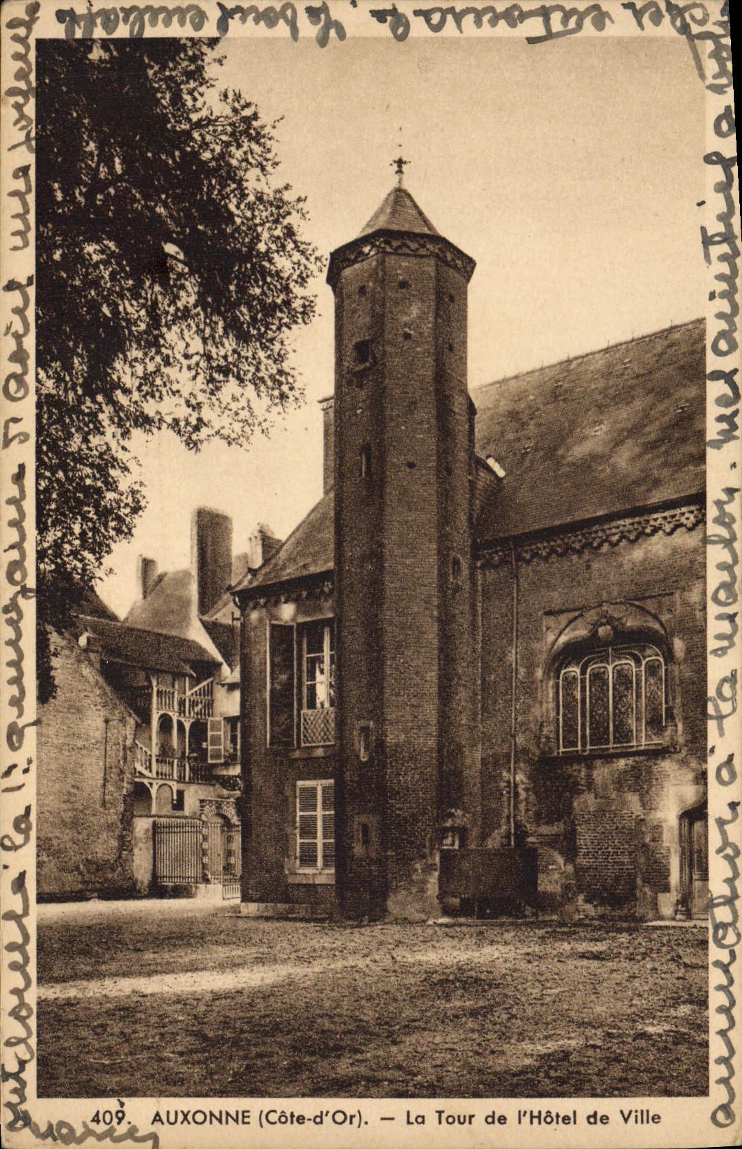 CPA AUXONNE tour de l'hôtel de ville