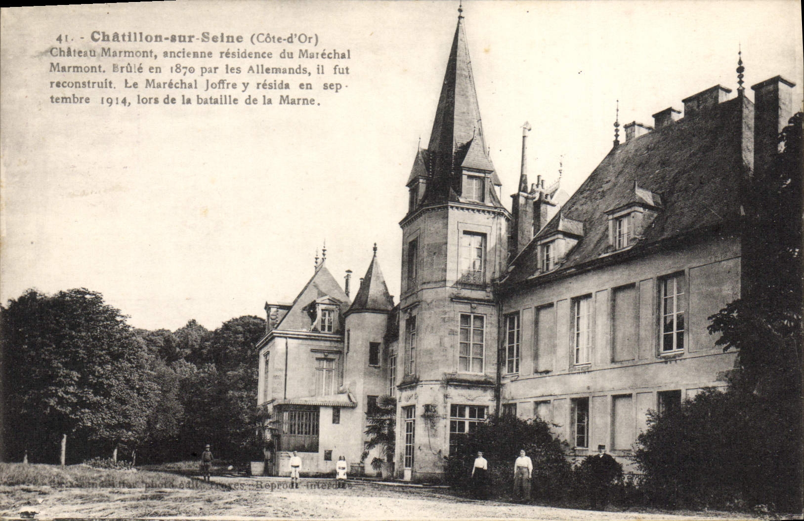 Châtillon-sur-Seine (Côte-d'Or) — Château Marmont, ancienne résidence du Maréchal Marmont, brûlé en 1870 par les Allemands, reconstruit, où le Maréchal Joffre résida en septembre 1914 — Reprofit Interd.