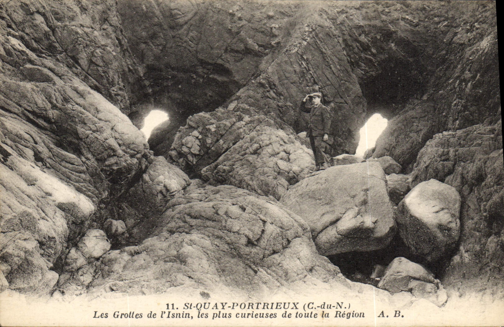 Le Grotte dell'Isnin, St-Quay-Portrieux (C.-du-N.) — A. B. — n°11