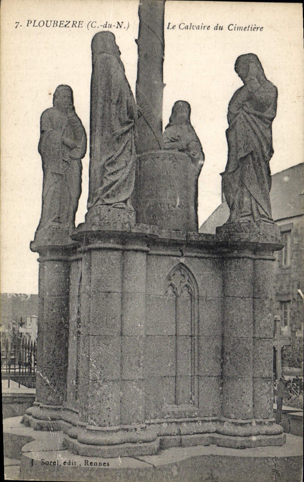 Ploubezre (C.-du-N.) — Le Calvaire du Cimetière — J. Sorel, édit., Rennes