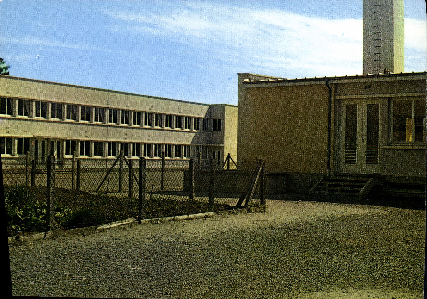 Lavaveix-les-Mines — Groupe scolaire — Photo Beaulard