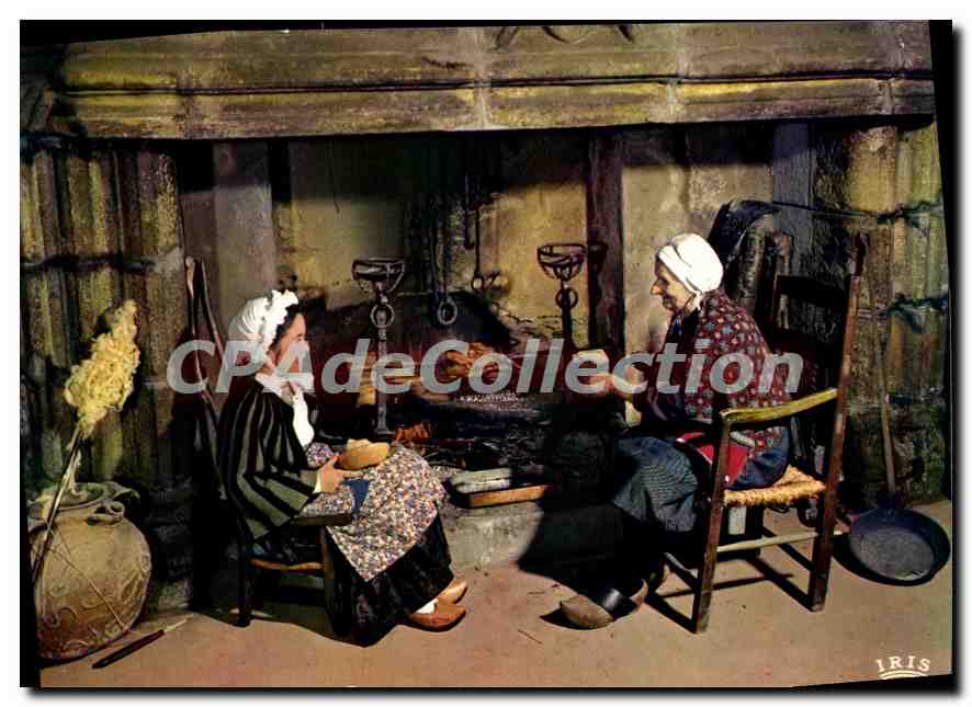 Deux femmes dans une cuisine traditionnelle — Folklore Marchois — IRIS