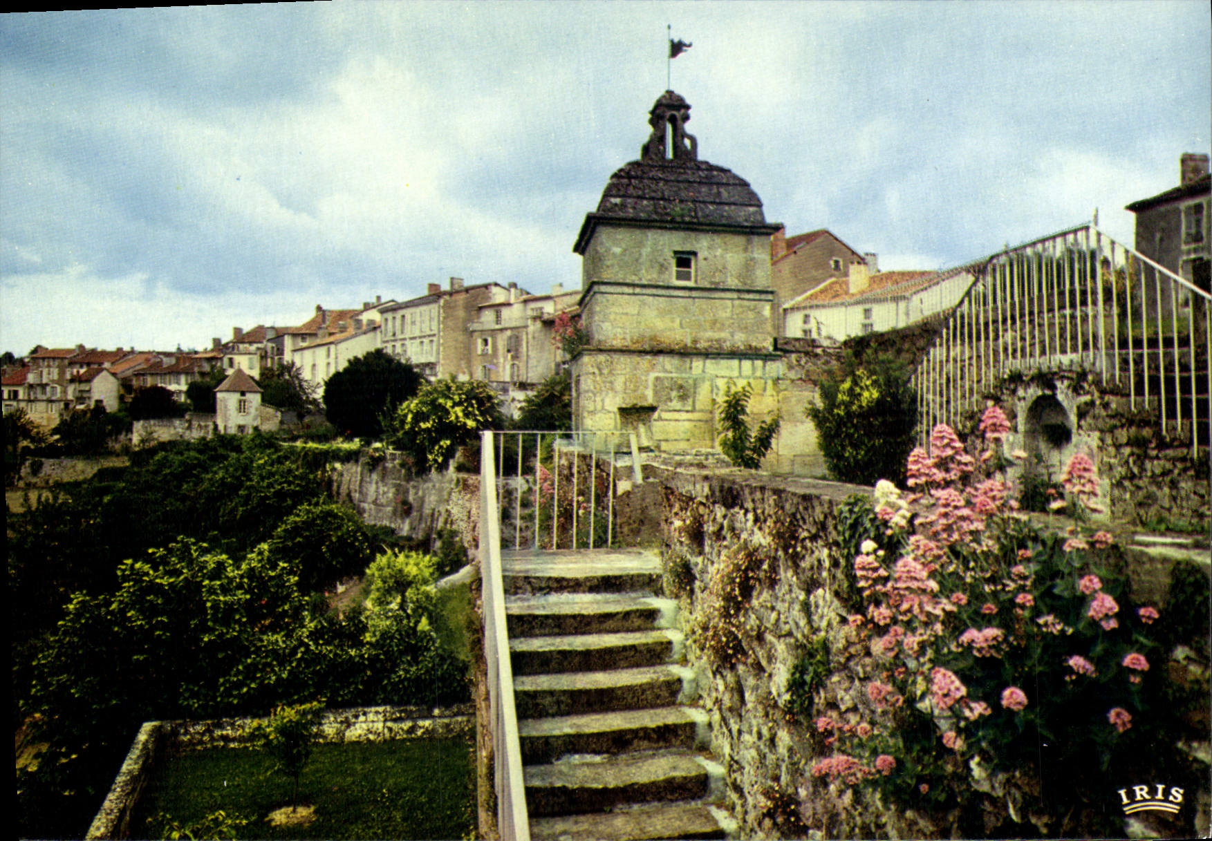 CPSM NONTRON les remparts et la tour