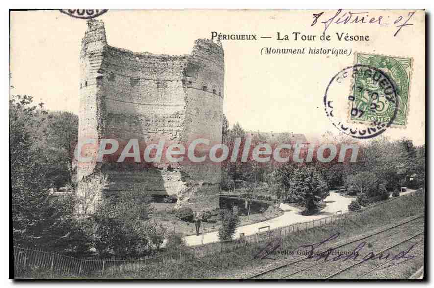 Périgueux — La Tour de Vésone (Historisches Denkmal) — Nouvelles Galeries