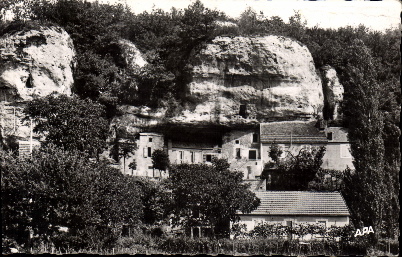 CPA LES EYZIES village Troglodithe les Girouteaux