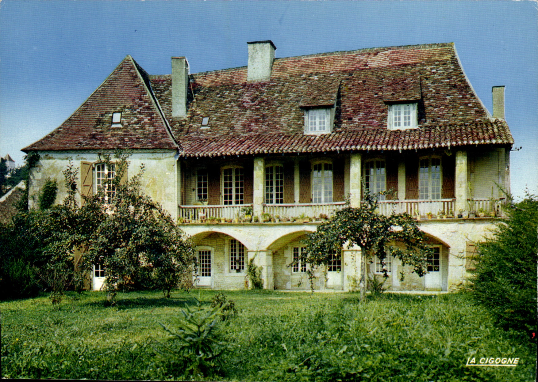 Typisches Périgord-Haus — Sainte-Alvère (Dordogne) — Éditions LA CIGOGNE, rue Saint-François, Bordeaux