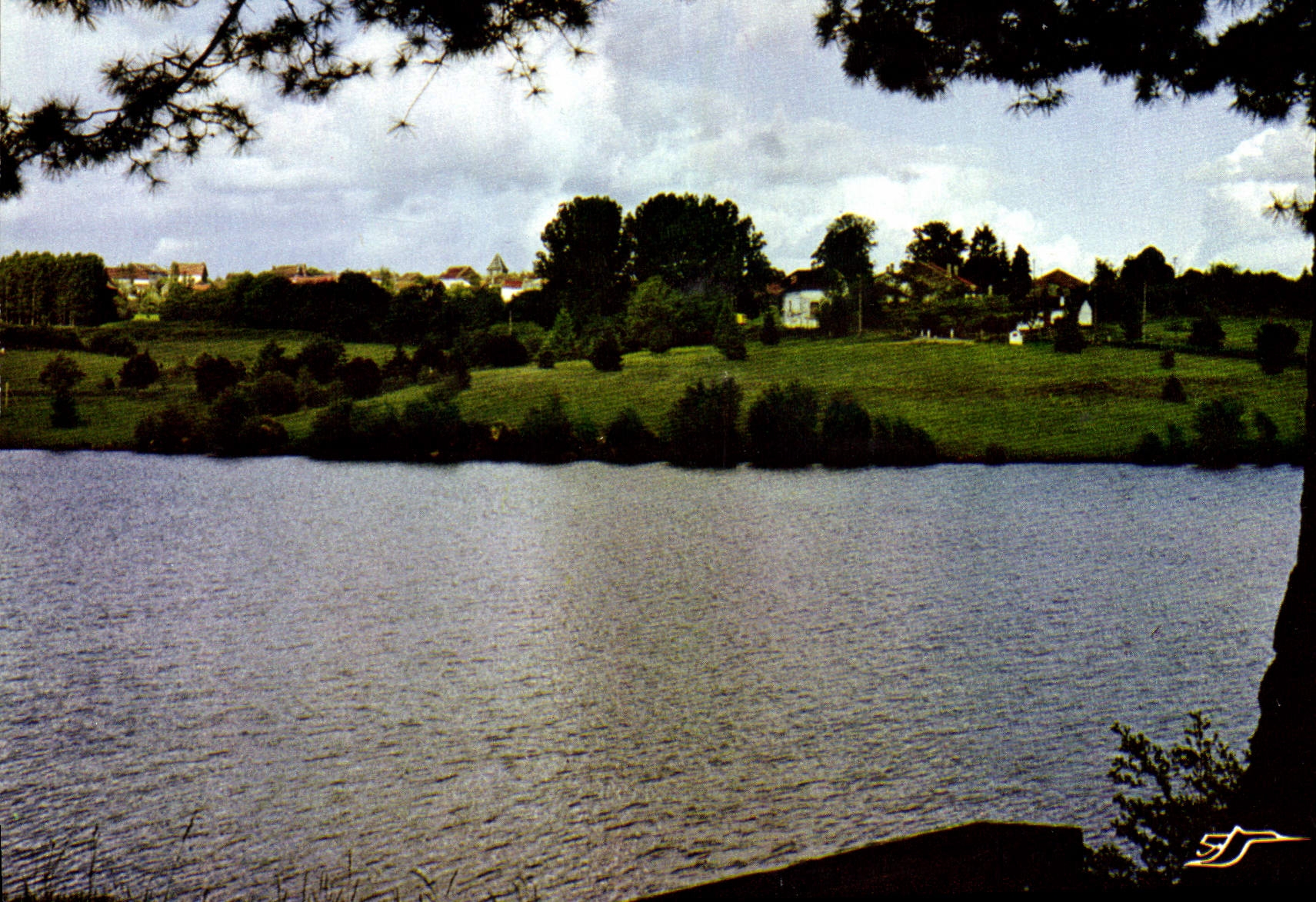 CPSM Miallet Le Lac De Miallet Et Son Environnement