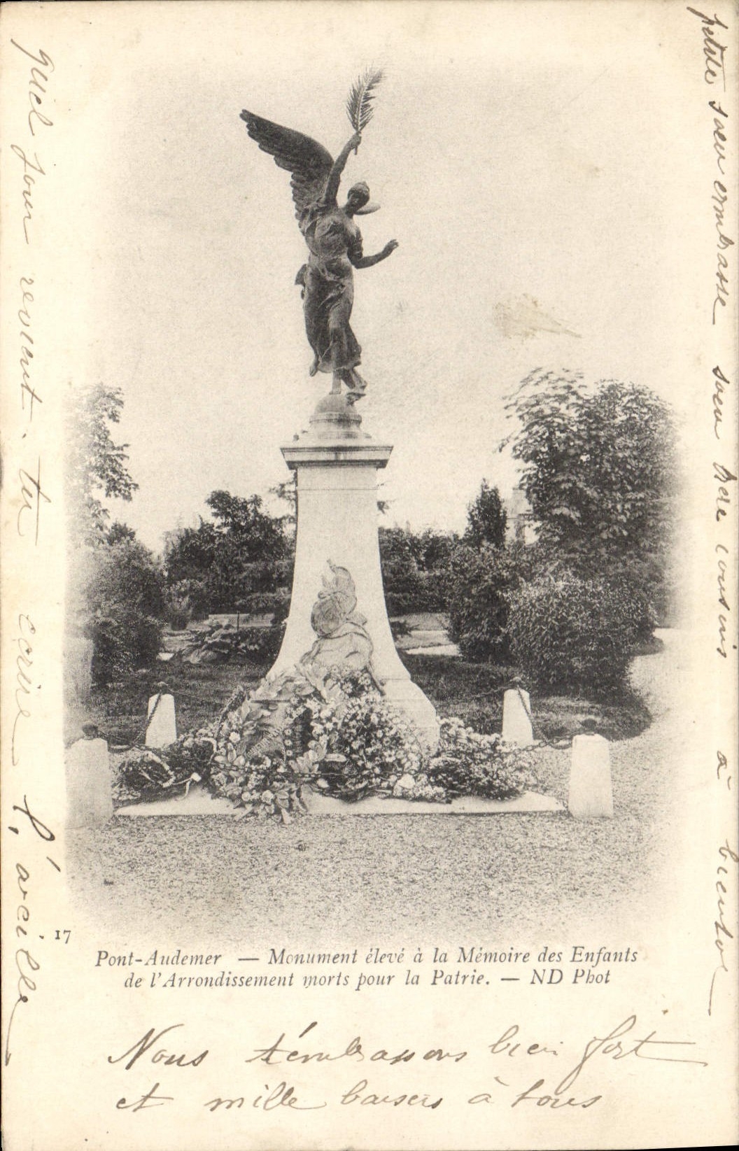 Pont-Audemer — Monument élevé à la Mémoire des Enfants de l'Arrondissement morts pour la Patrie — ND Phot