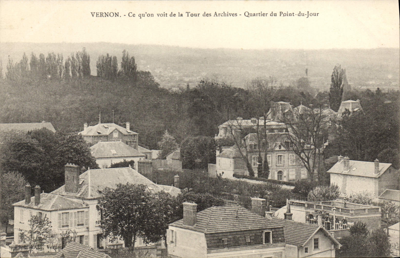 Vernon - Ce qu'on voit de la Tour des Archives - Quartier du Point-du-Jour — Photo A. Li. Verdon