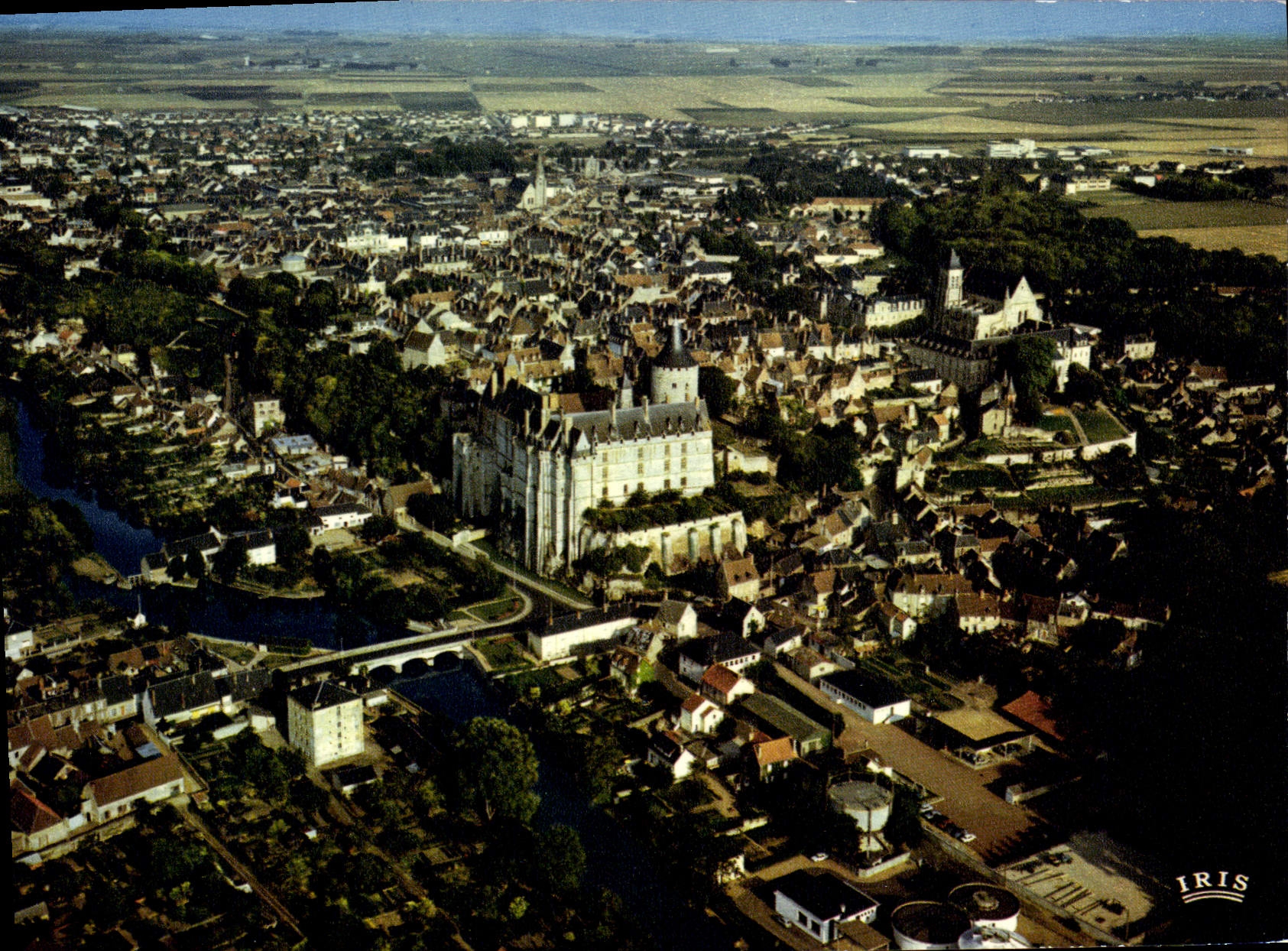 Châteaudun — vue aérienne — IRIS - Anverso