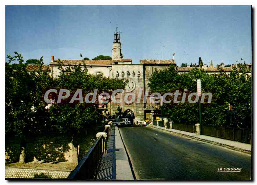 CPSM Sommieres Le Pont Sur Le Virdoule Et La Tour De I'Horloge