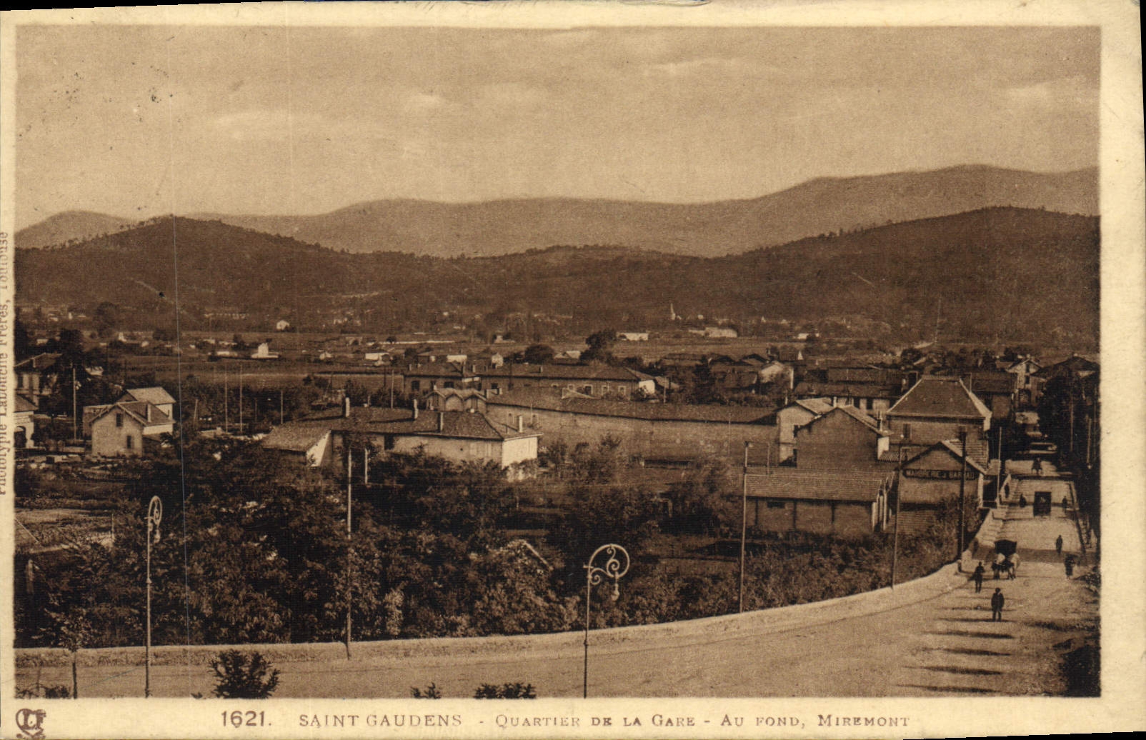 Saint Gaudens - Quartier de la Gare - Au fond, Miremont — Éditeur : F. Lalande, Toulouse, n° 1621
