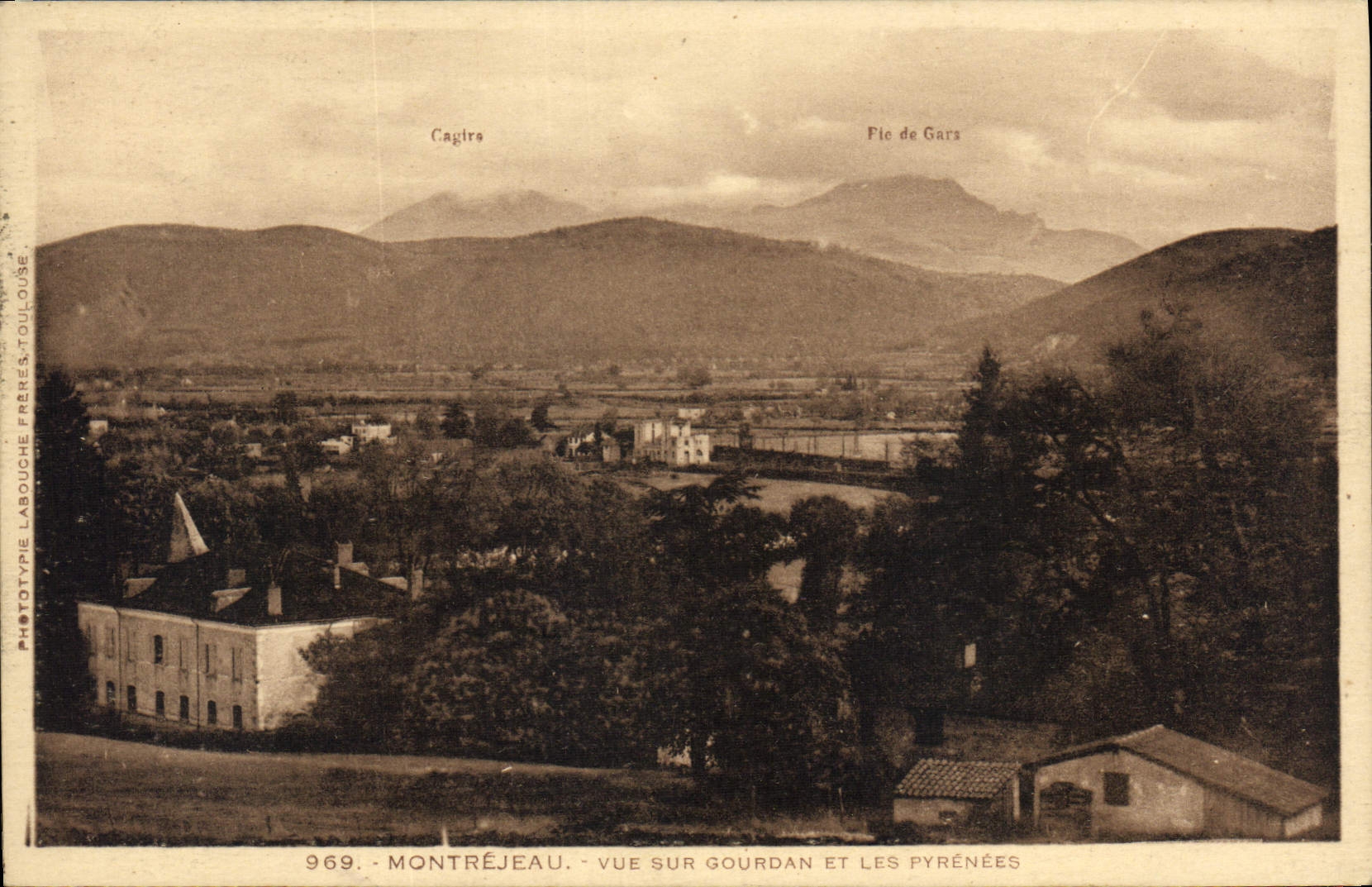 Montréjeau — Aussicht auf Gourdan und die Pyrenäen — Phototypie Labouche Frères, Toulouse, Nr. 969