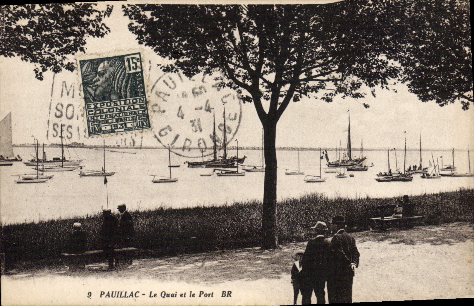 CPA Pauillac Le Quai et la Port