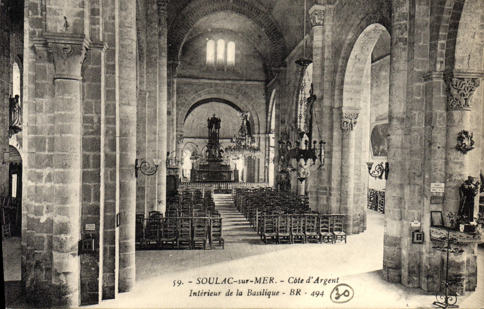 SOULAC-sur-MER — Intérieur de la Basilique — Côte d'Argent — BR 494