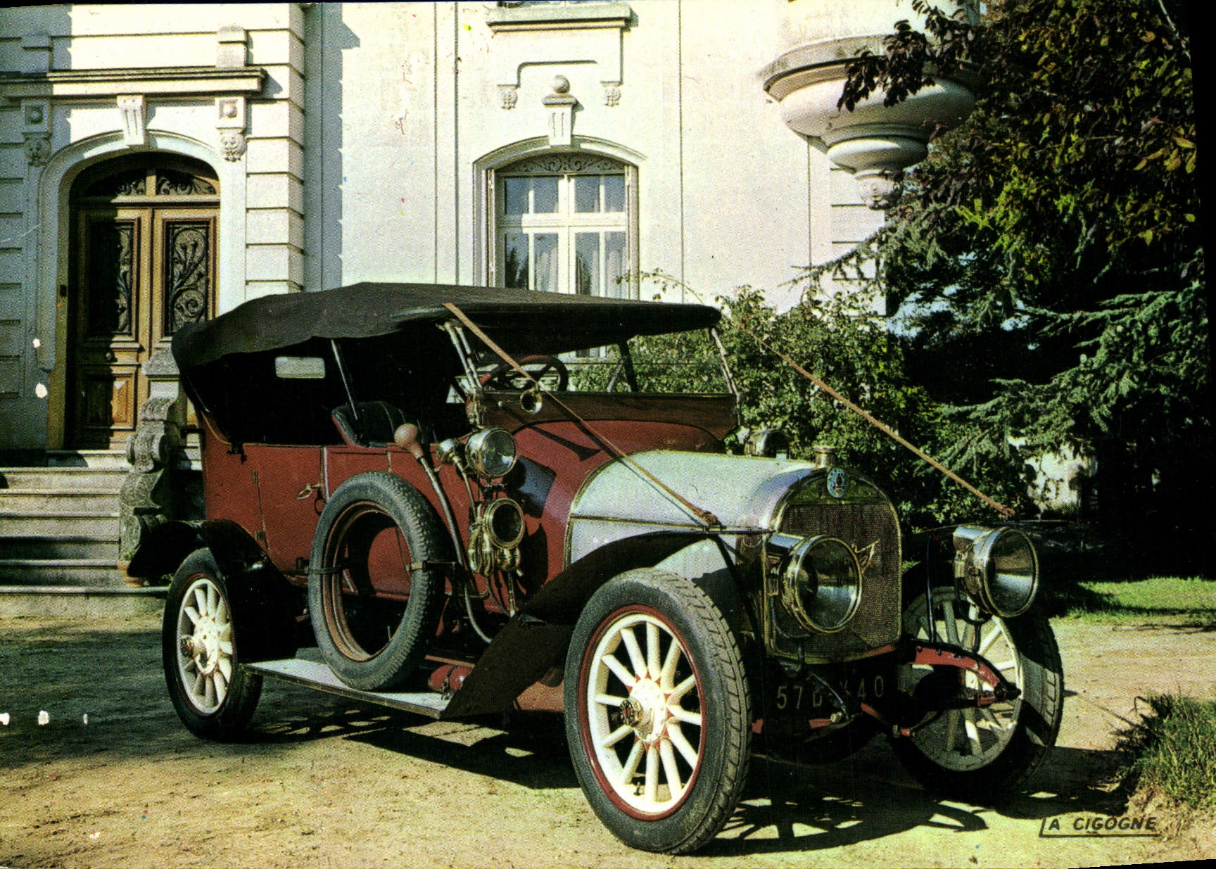 Halbmoderne Ansichtskarte Historischer Berliet Torpedo, der an der Kampagne mit General Berdoulat, großes Hauptquartier