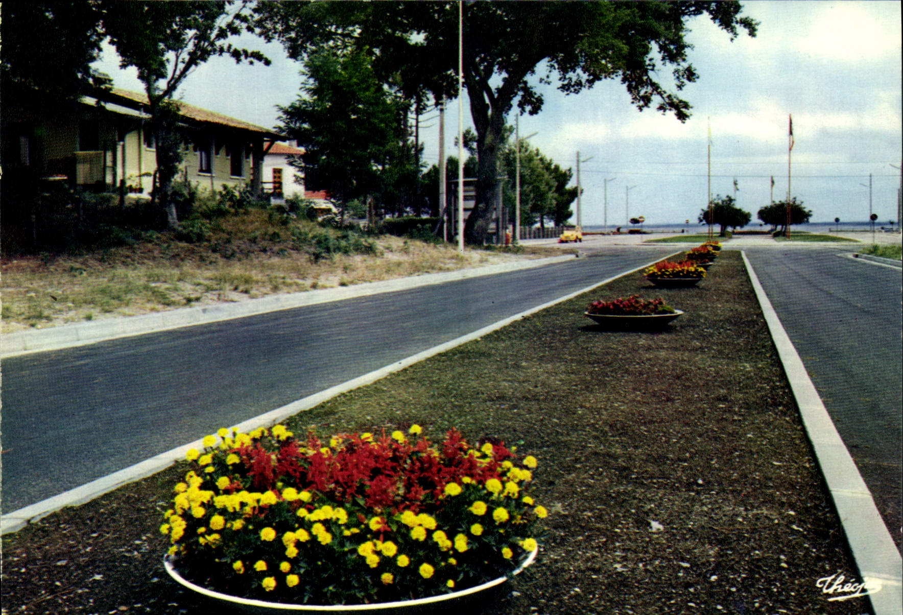 Maubuisson (Gironde) — Les Allées fleuries — Éditions « Théojac »