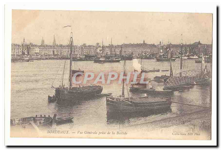 Bordeaux CPA Vue generale prise de la Bastide (bateaux)
