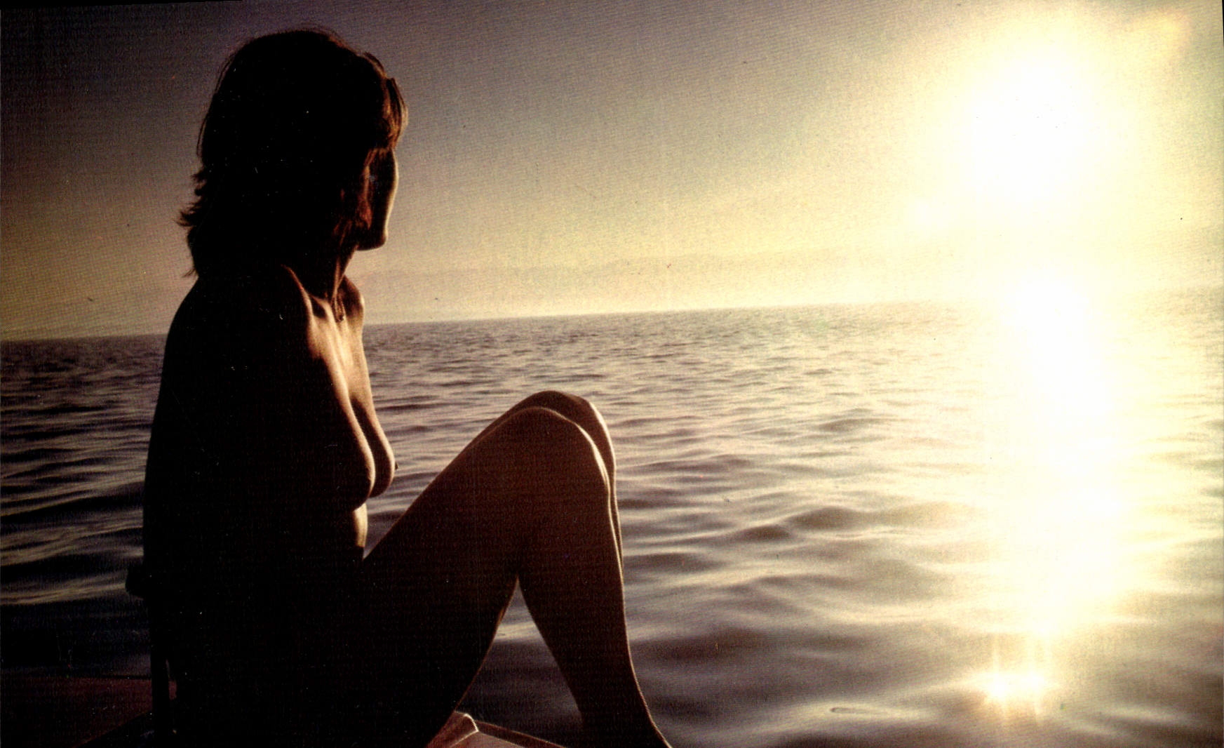 CPSM Cote Languedocienne Image Du Bord De Mer Femme nue érotique