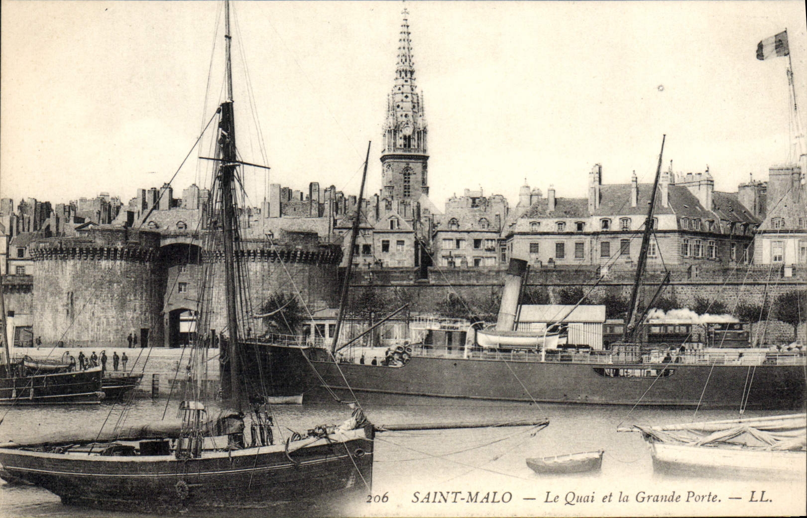 Saint-Malo — Le Quai et la Grande Porte — LL. n°206