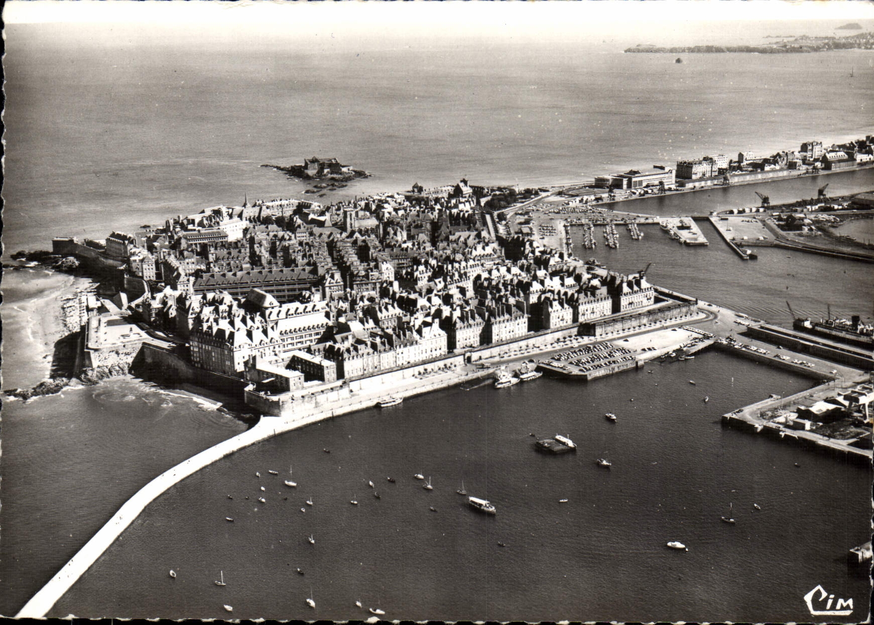 Saint-Malo — Vue générale aérienne — CIM