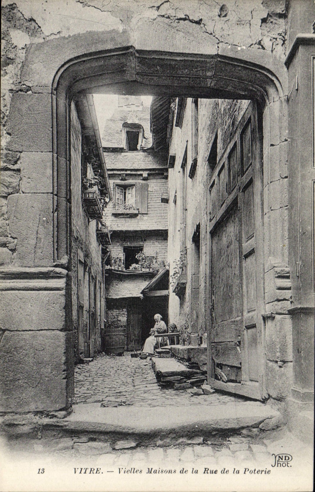 VITRE — Vieilles Maisons de la Rue de la Poterie — JND Phot.