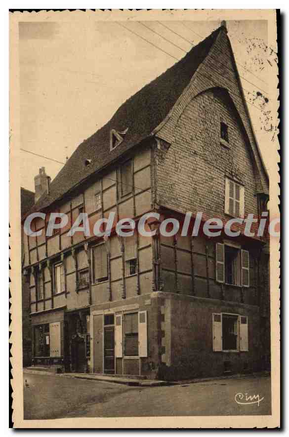 La Chatre (Indre) — Vieille Maison de bois — Place Laisnel-de-la-Salle