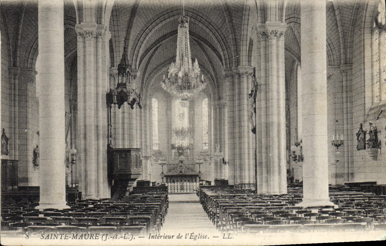 CPA Sainte Maure Interieur De I'Eglise