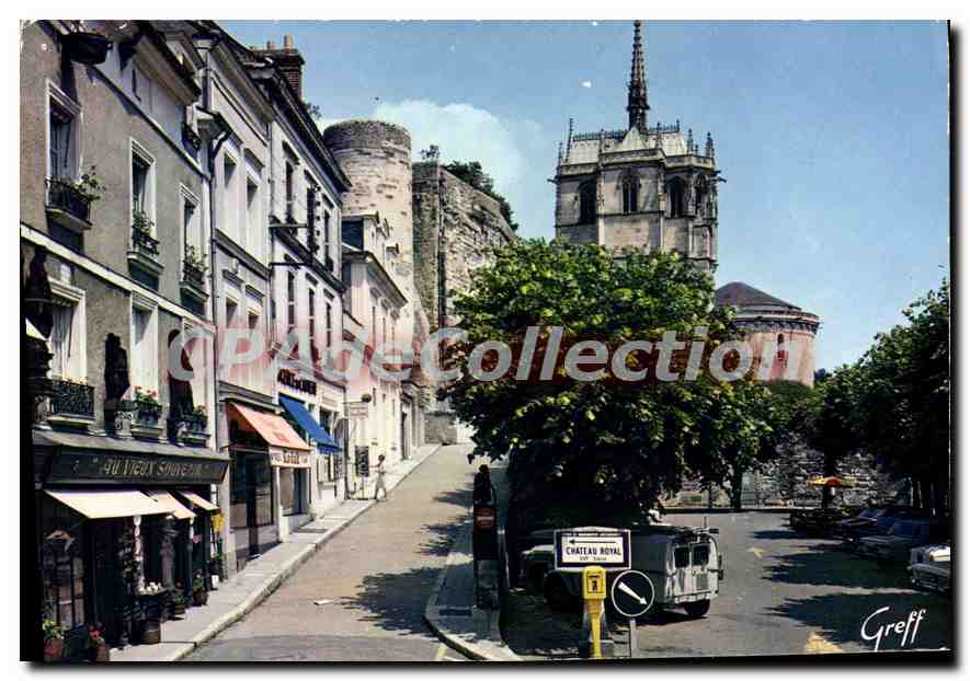 CPSM Amboise Place Du Chateau Et Chapelle St Hubert