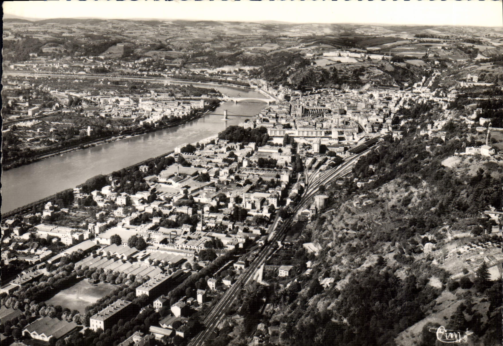 Mâcon — Vue panoramique aérienne — Éditions Aériennes COMETER IMP. MACON