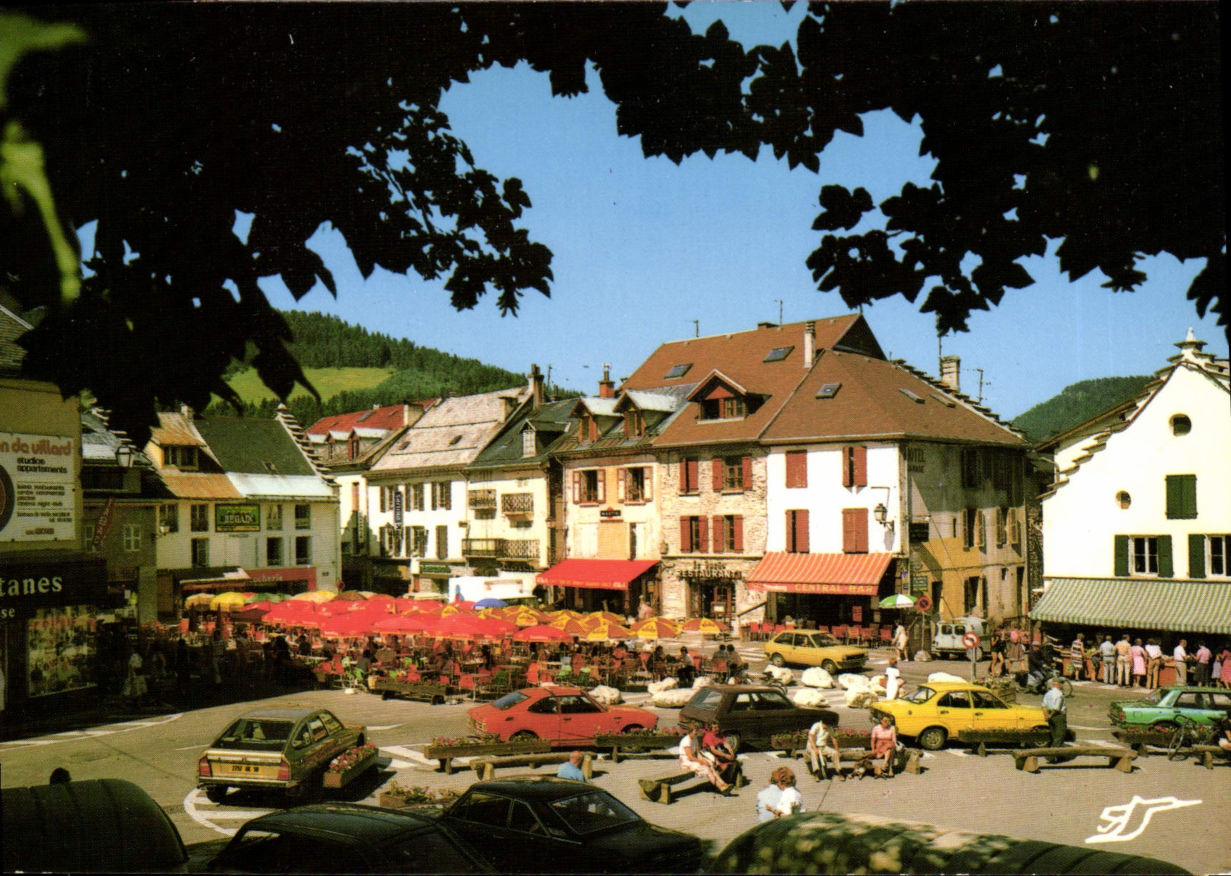 Villard-de-Lans — La place du village — S.A.D.B. Grenoble
