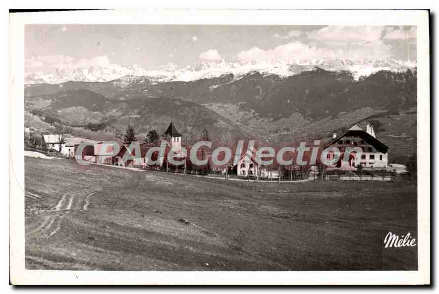 Mélie — Vista del villaggio con chiesa e montagne innevate — Mélie