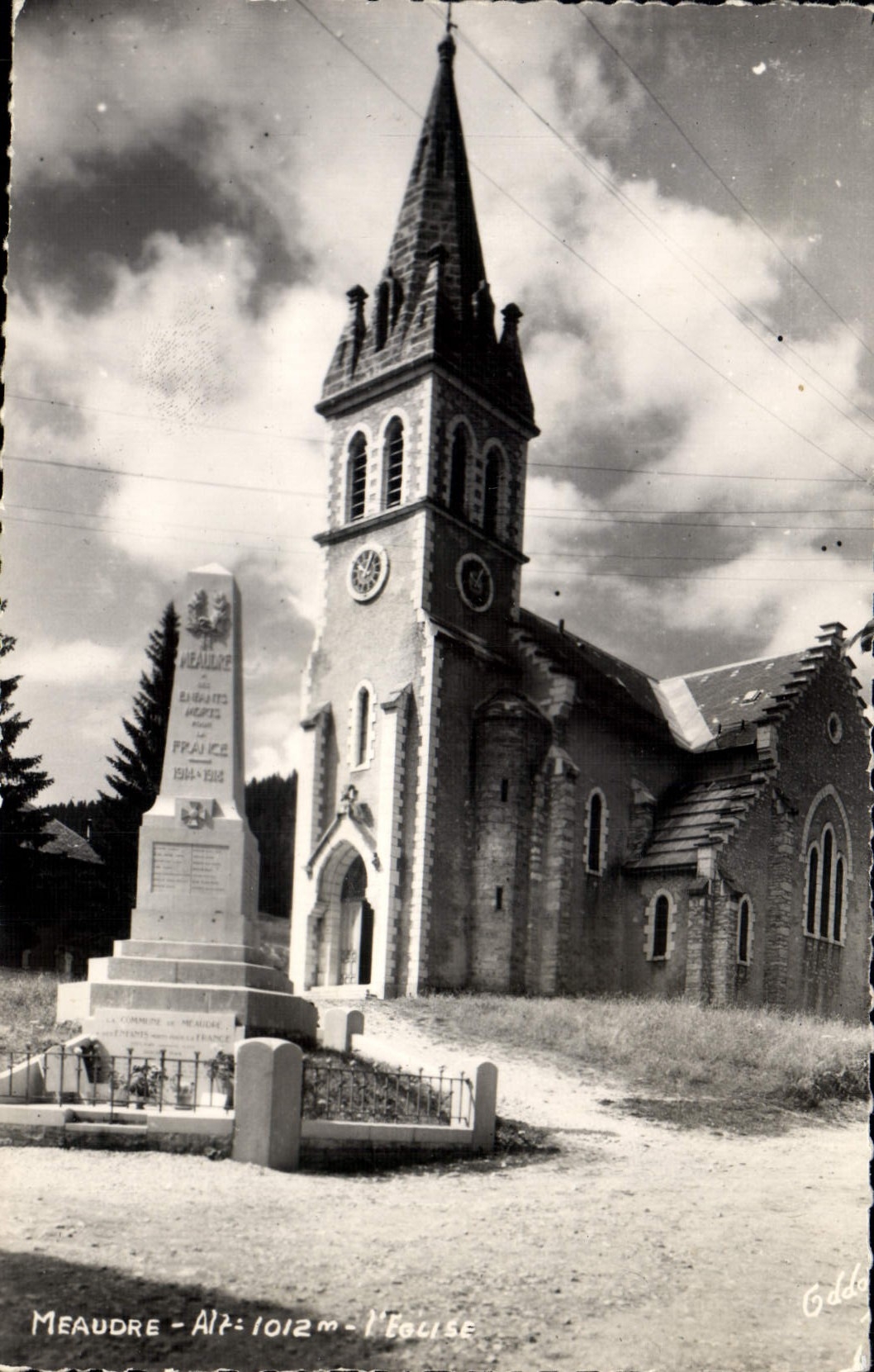 Meaudre - Kirche und Kriegerdenkmal — Verlag G. Godel