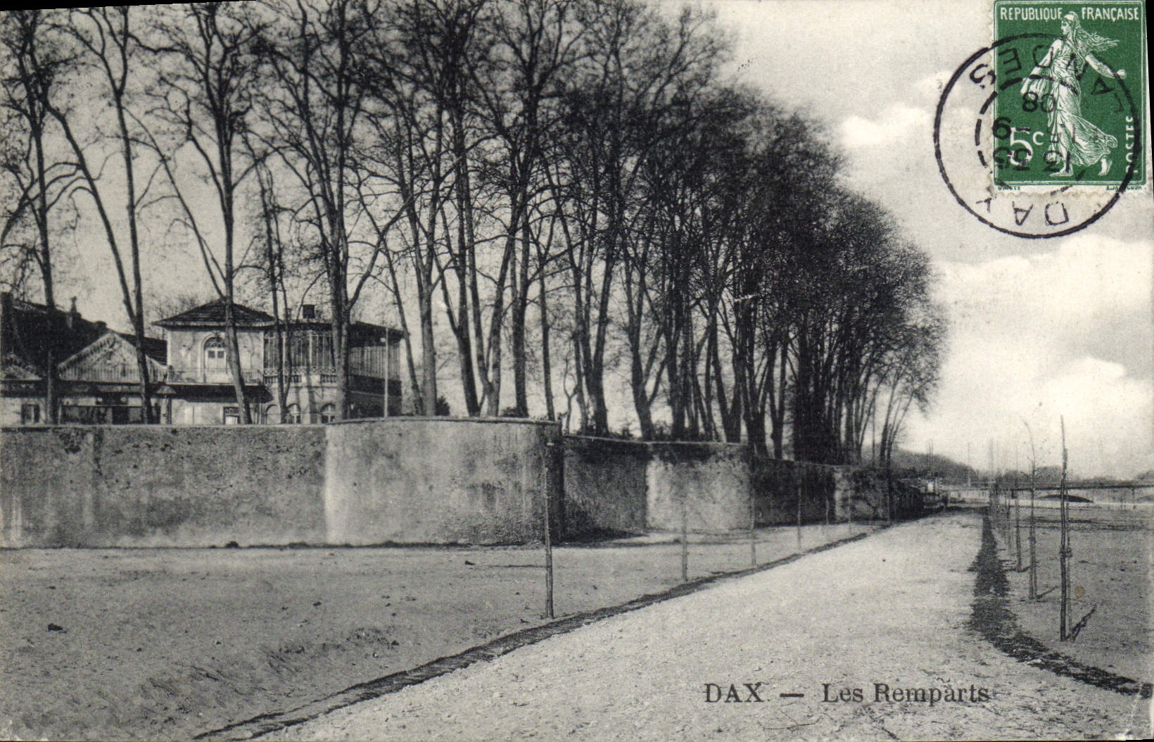 DAX — Les Remparts — Éditeur non identifié, n° de série non visible