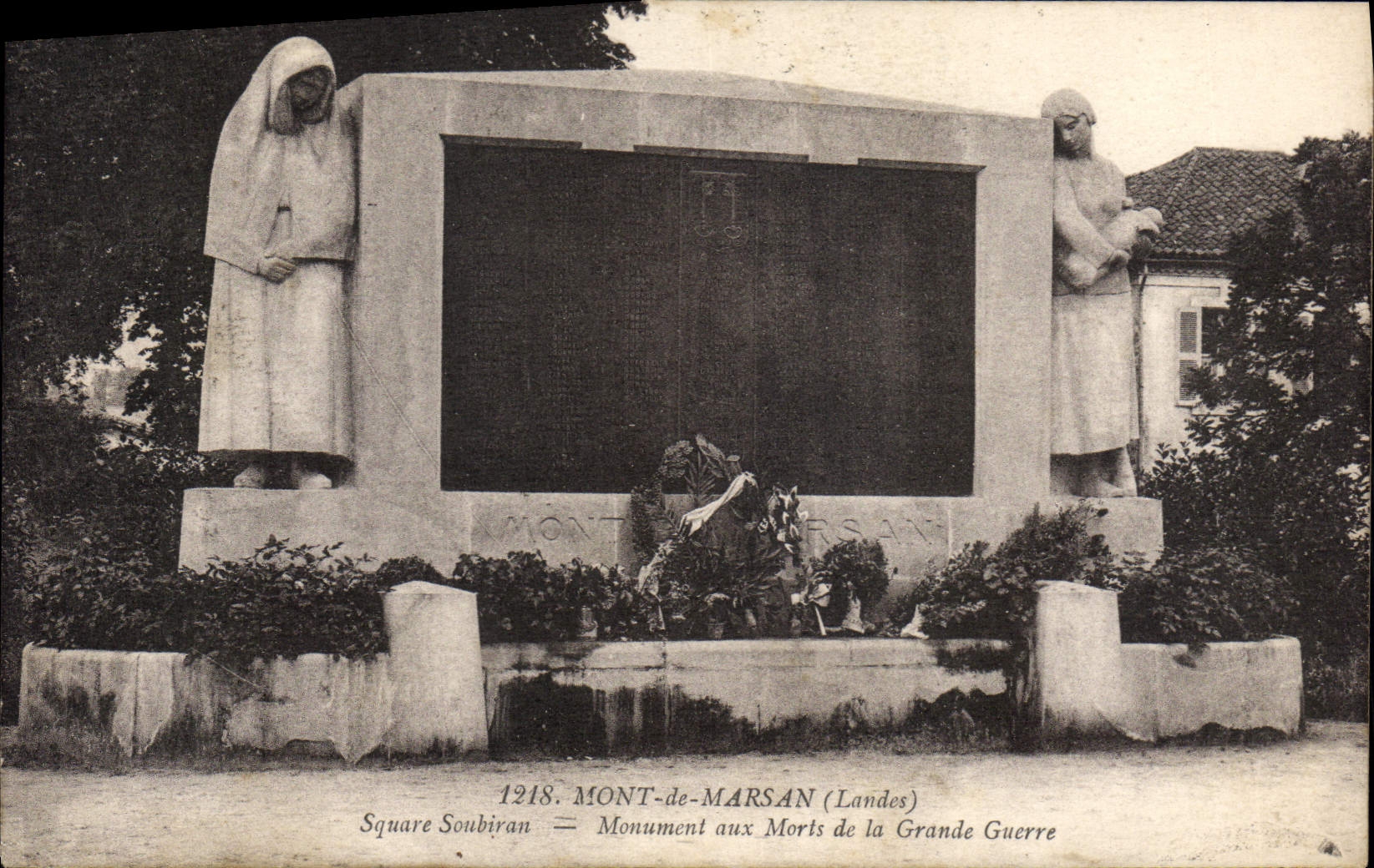 Square Soubiran — Monument aux Morts de la Grande Guerre — Mont-de-Marsan (Landes)