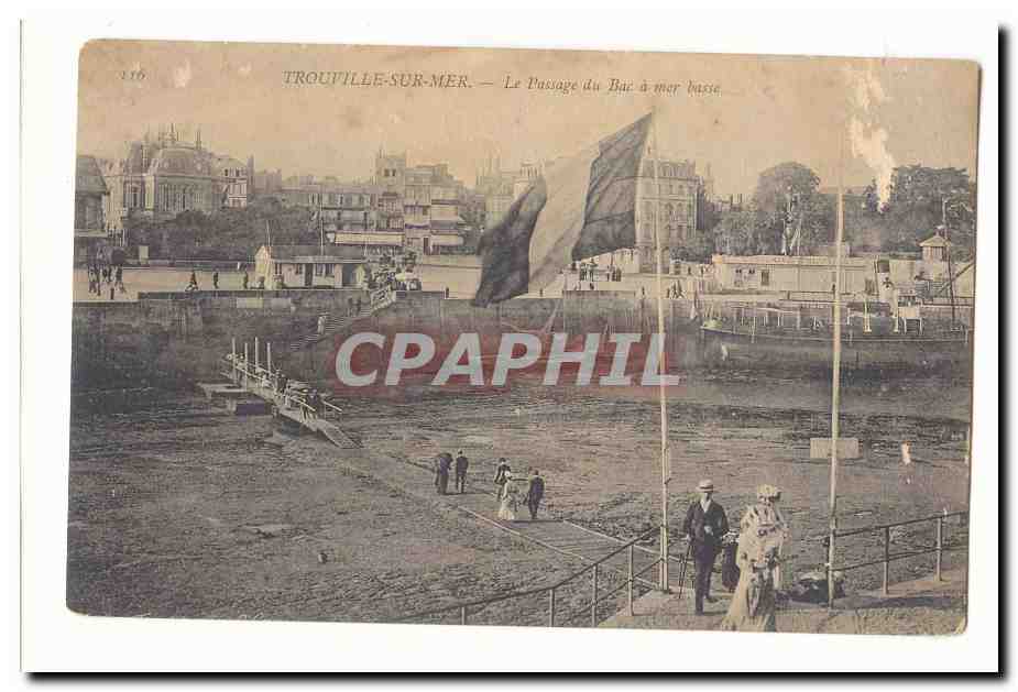 Trouville sur Mer CPA Le passage du abc a mer basse