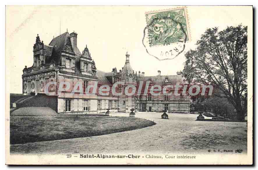 Saint-Aignan-sur-Cher — Château, Cour intérieure — R. F., Paris, n°29