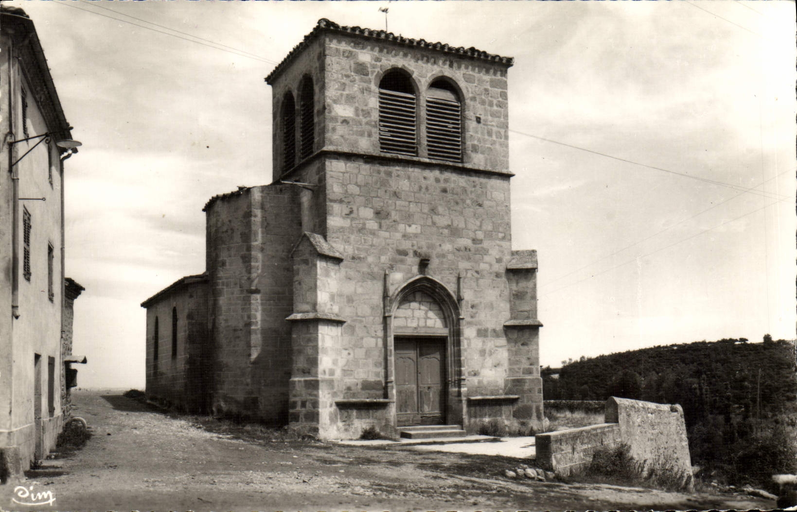 Pralong (Loire) — L'Église — COMBIER IMP. MACON (S.-et-L.) "CIM"