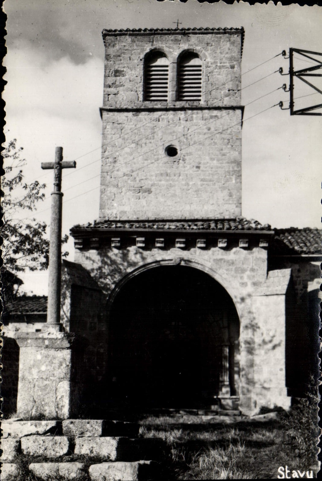 La Chapelle-en-Lafaye — Église romane XIIe siècle — Éditions STAVY