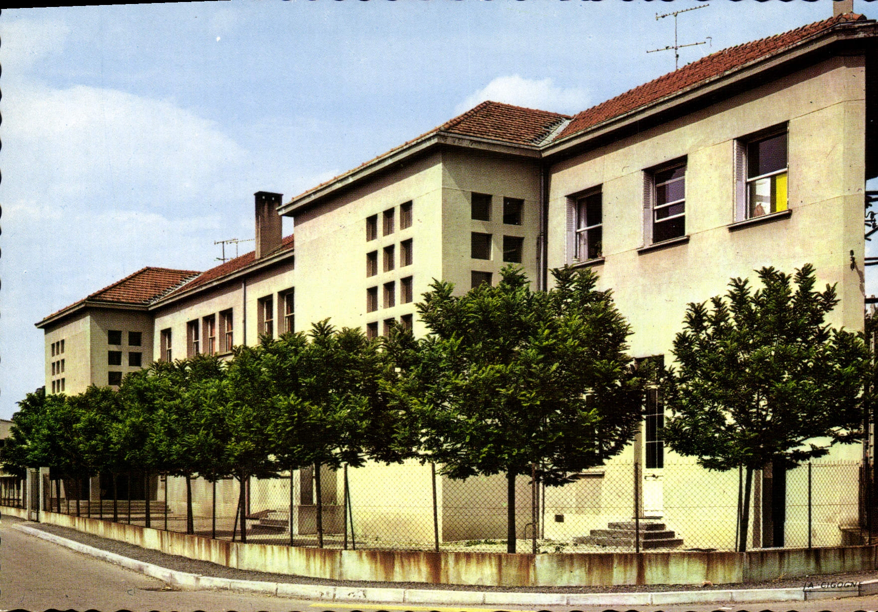 CPSM Andrezieux Boutheon Le Groupe Scolaire