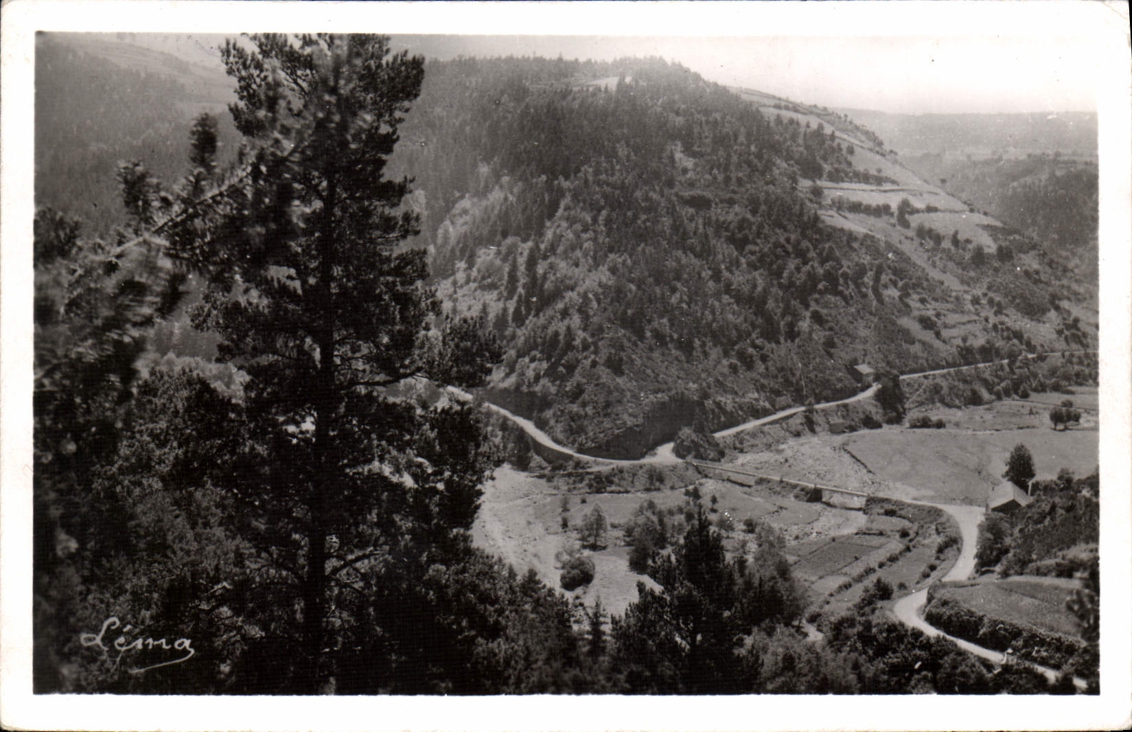 CPA Paysage sur les Planchas Valle de la Gagne Carrefour de routes tres pittoresques entre St Julien