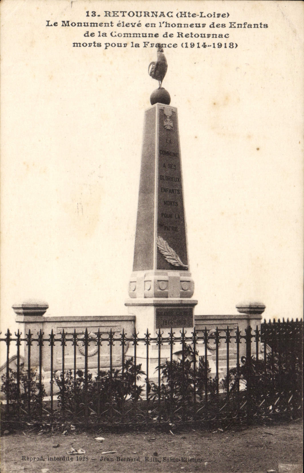 CPA Retournac Le Monument eleve en l'honneur des Enfants de la Commune de Retournac Morts Pour la Fr