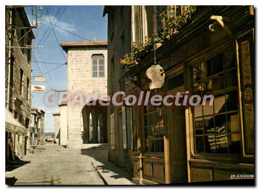 CPSM Saint Didier En Velay Vieille rue au fond les Halles