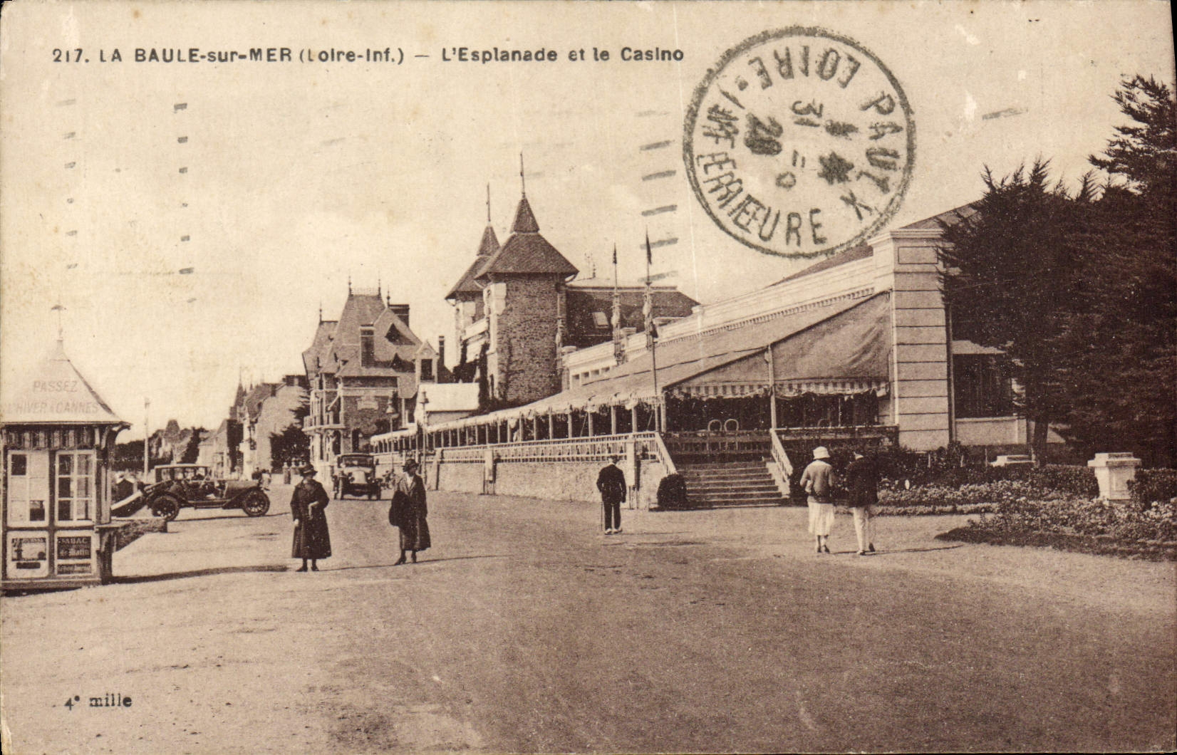 CPA La Baule Sur Mer L'Esplanade et le Casino