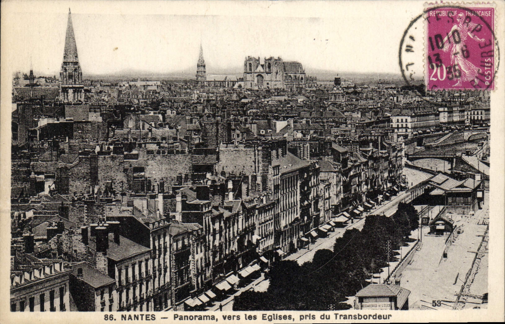 CPA Nantes Panorama vers les Eglises pris du Transbordeur